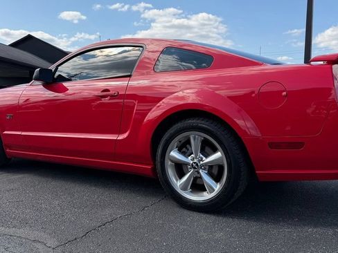 Used 2006 Ford Mustang GT RWD image 4