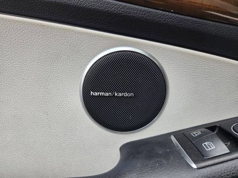Used 2015 Mercedes-Benz SLK 250 image 49