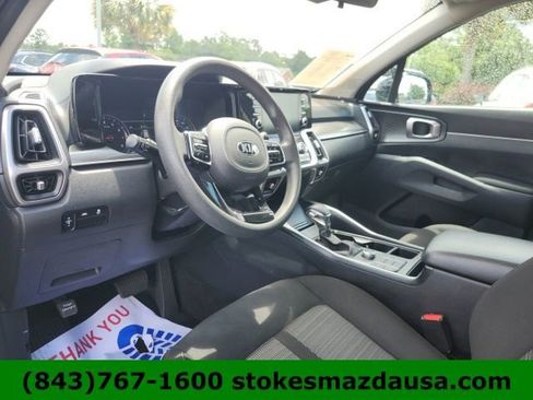 Used 2021 Kia Sorento LX FWD image 6