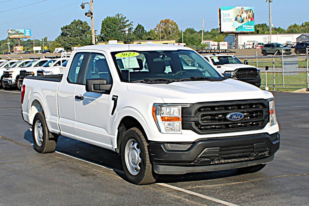 Used 2022 Ford F150 XL RWD image 3