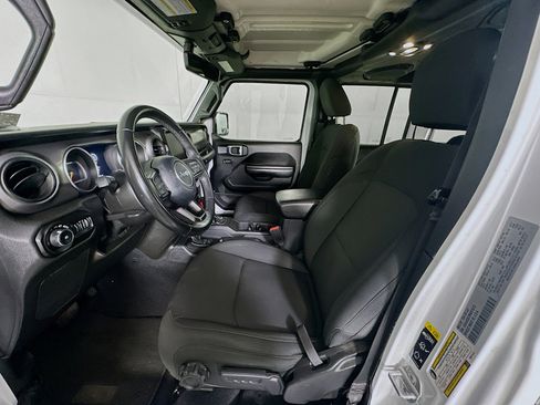 Used 2021 Jeep Wrangler Sport S image 13