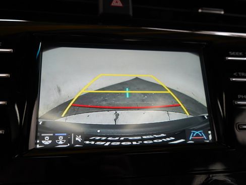 Used 2019 Toyota Camry SE w/ Convenience Package FWD image 26