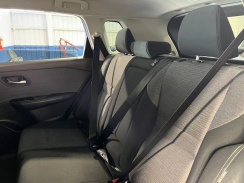 Used 2023 Nissan Rogue SV FWD image 18