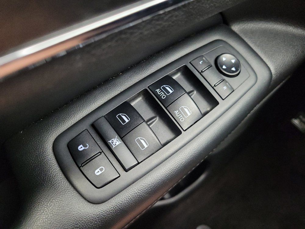 Used 2018 Jeep Grand Cherokee Limited RWD image 27