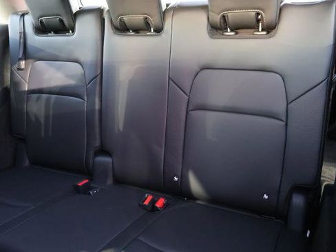 Certified 2025 Nissan Pathfinder SL image 14