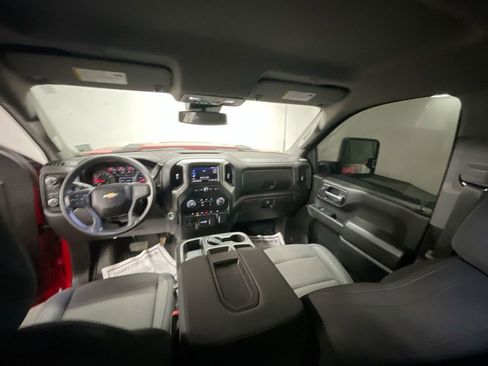 Used 2025 Chevrolet Silverado 2500 Custom w/ Custom Value Package image 19