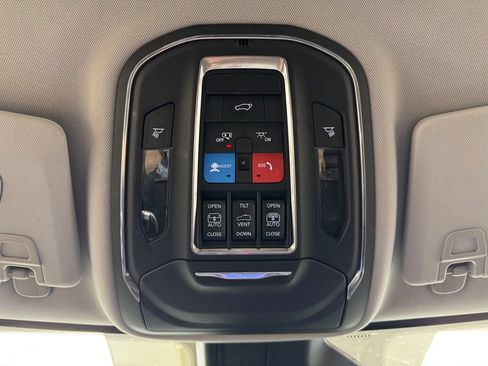 Used 2021 Jeep Grand Cherokee L Limited AWD/4WD image 57