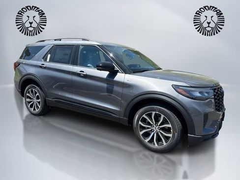 New 2026 Ford Explorer ST-Line AWD/4WD image 3