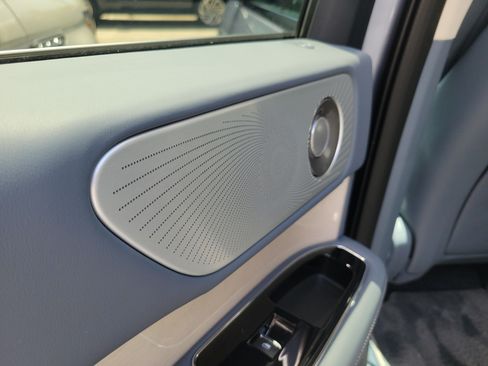 Certified 2024 Lincoln Navigator Black Label AWD/4WD image 8