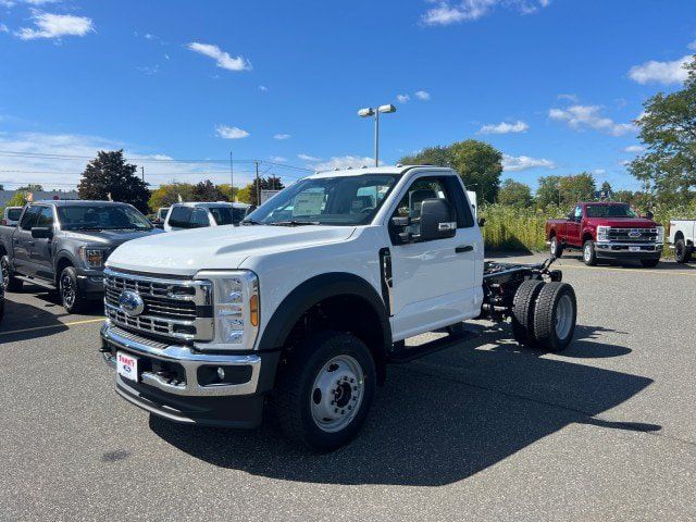 New 2026 Ford F550 4x4 Regular Cab Super Duty image 3