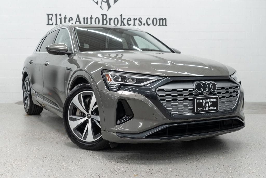 Used 2024 Audi Q8 e-tron Premium AWD/4WD image 7