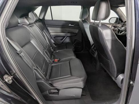 Used 2022 Volkswagen Atlas Cross Sport SE w/ Panoramic Sunroof Package image 22