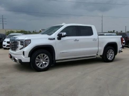 Used 2023 GMC Sierra 1500 Denali AWD/4WD image 4