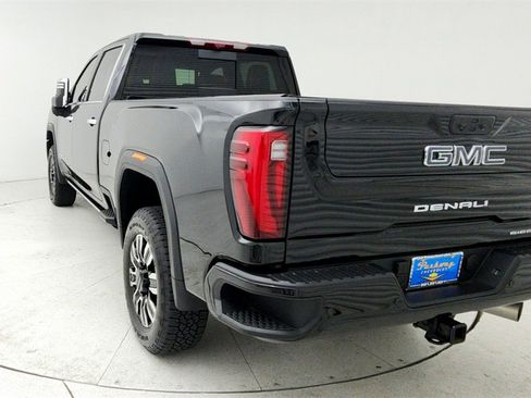 Used 2025 GMC Sierra 2500 Denali Ultimate image 5
