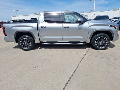 Used 2023 Toyota Tundra Limited AWD/4WD image 6