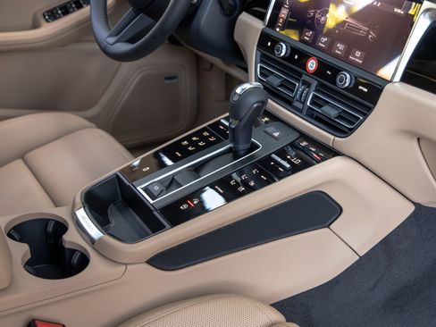 New 2026 Porsche Macan AWD/4WD image 55