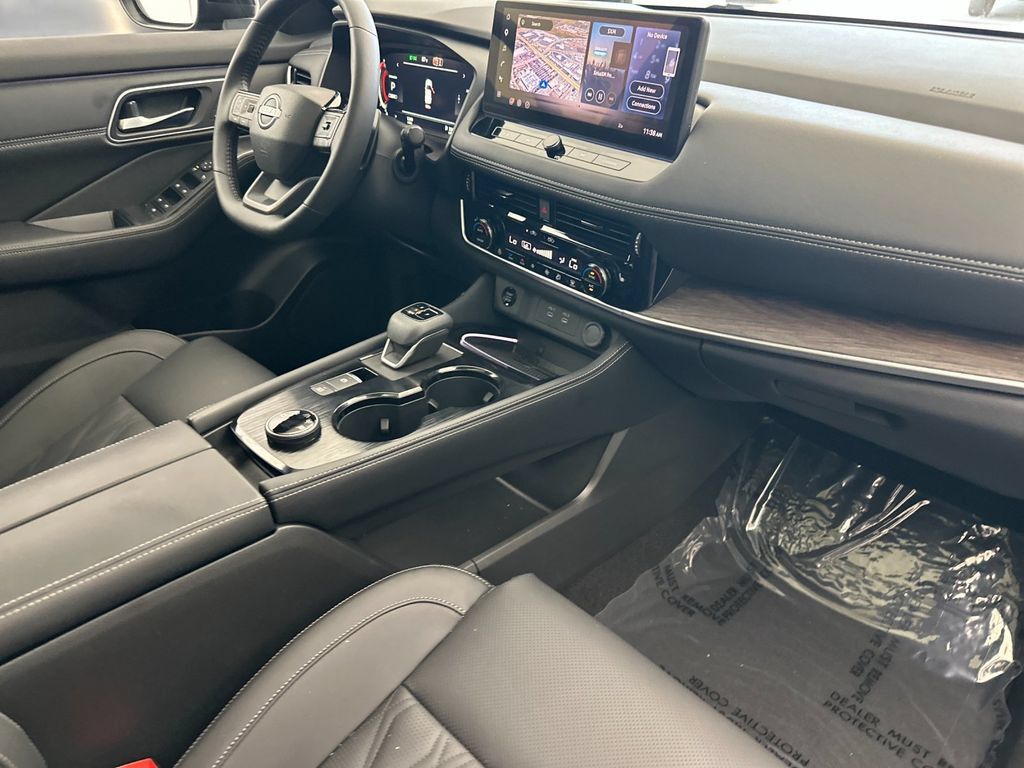 Used 2026 Nissan Rogue Platinum w/ Platinum Premium Package AWD/4WD image 15