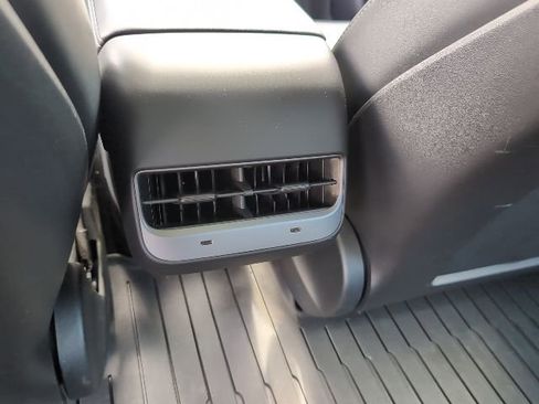 Used 2021 Tesla Model 3 Standard Range Plus image 21