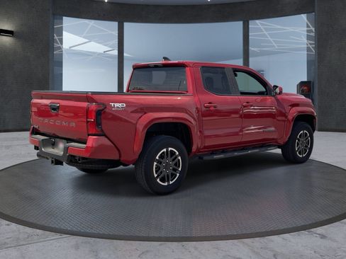 Used 2025 Toyota Tacoma TRD Sport AWD/4WD image 6