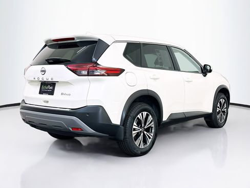 Used 2023 Nissan Rogue SV image 9