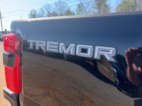 New 2026 Ford F250 Platinum w/ Tremor Off-Road Package image 9