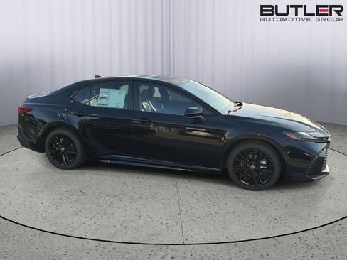 New 2026 Toyota Camry SE FWD image 7