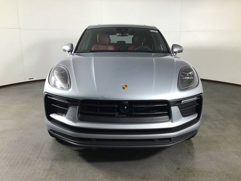 Certified 2023 Porsche Macan Turbo AWD/4WD image 10