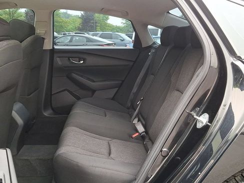 Used 2023 Honda Accord EX image 13