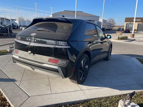 New 2026 Hyundai Ioniq 5 SEL image 5