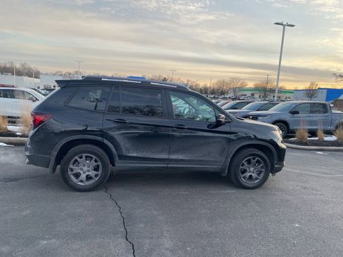 Used 2024 Honda Passport TrailSport image 11