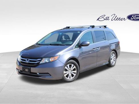 Used 2016 Honda Odyssey SE image 1