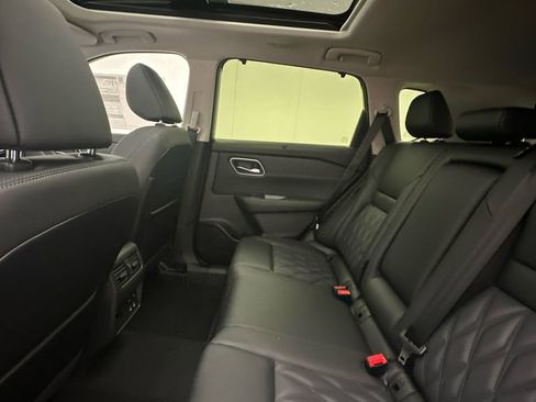 New 2026 Nissan Rogue Platinum AWD/4WD image 10
