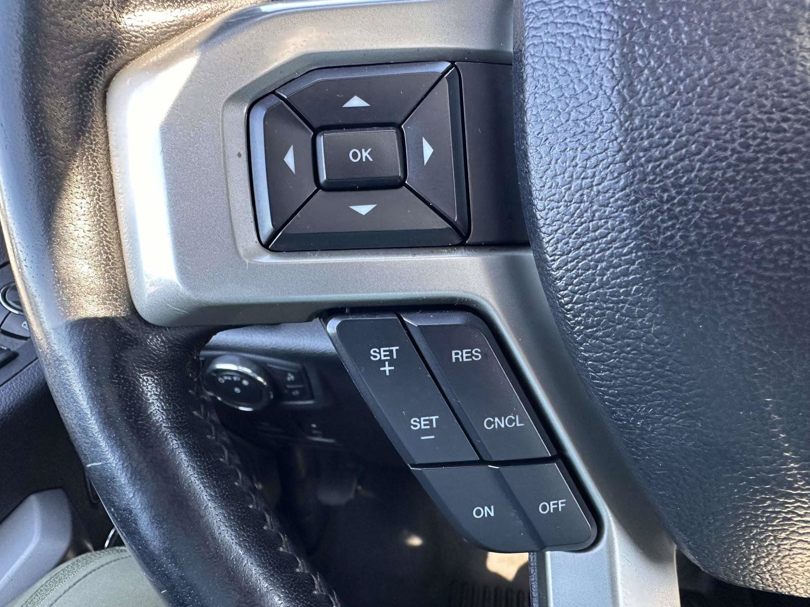 Used 2021 Ford F250 Lariat w/ Lariat Ultimate Package AWD/4WD image 20
