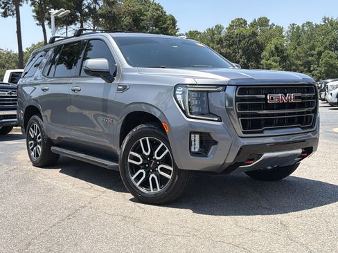 Used 2022 GMC Yukon AT4 AWD/4WD image 3