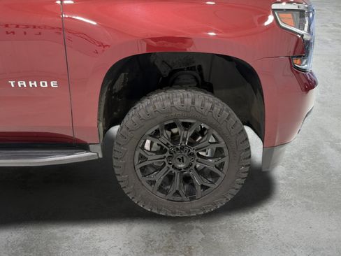 Used 2019 Chevrolet Tahoe LT w/ Luxury Package RWD image 20