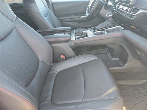 Used 2025 Toyota Sienna XSE image 41