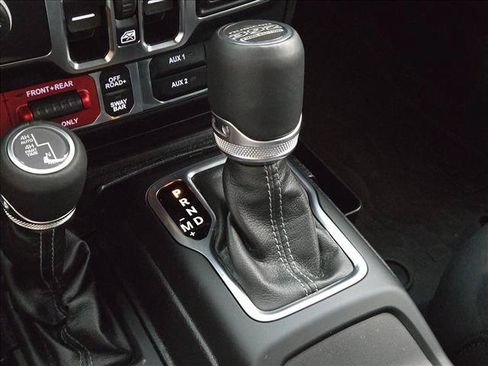 Used 2025 Jeep Wrangler Unlimited Rubicon 392 AWD/4WD image 11