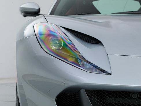 Certified 2020 Ferrari 812 Superfast image 12