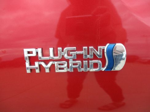 Used 2018 Toyota Prius Prime Advanced w/ Carpet Mat Package FWD image 7