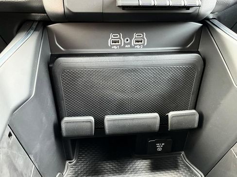 New 2026 RAM 1500 4x4 Crew Cab image 27