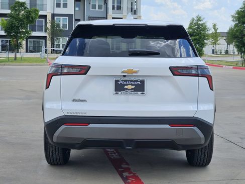 New 2027 Chevrolet Equinox LT FWD image 8