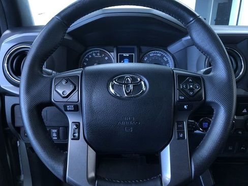 Certified 2023 Toyota Tacoma TRD Off-Road w/ TRD Premium Off Road Package AWD/4WD image 18
