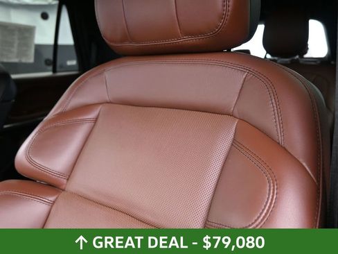 Used 2025 Lincoln Navigator Reserve AWD/4WD image 23