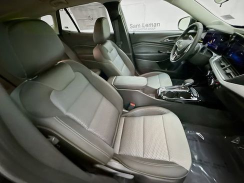 New 2026 Chevrolet Trax LT image 28