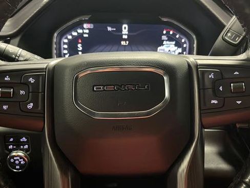Used 2024 GMC Sierra 2500 Denali Ultimate AWD/4WD image 16