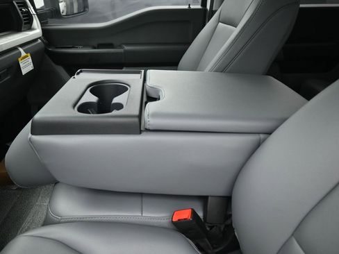 New 2025 Ford F250 XL w/ XL Off-Road Package image 21