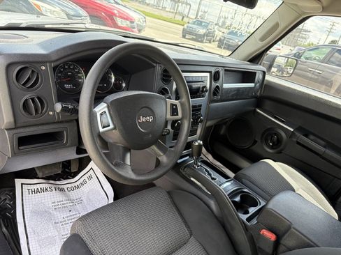 Used 2008 Jeep Commander Sport image 19