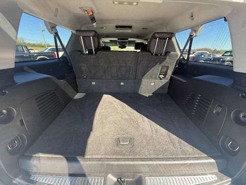 Used 2018 GMC Yukon XL SLT w/ Open Road Package image 11