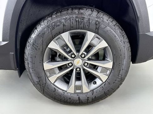 New 2026 Chevrolet Equinox LT w/ Convenience Package II AWD/4WD image 31