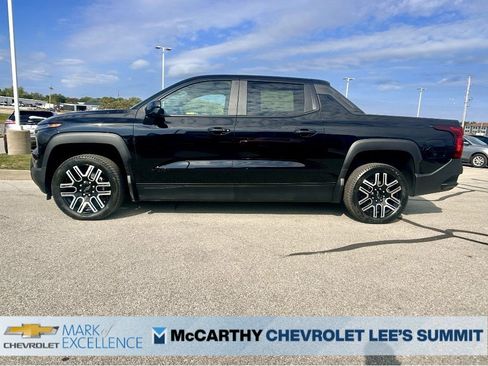 New 2026 Chevrolet Silverado EV W/T w/ LPO, Custom Package image 9
